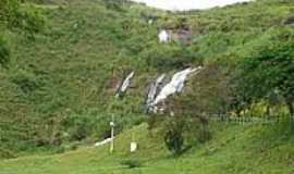 Coronel Pacheco - Cachoeira-Foto:montanha[Panoramio]